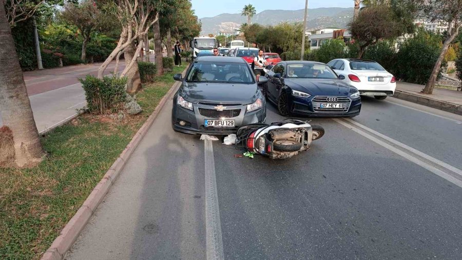 Kontrolden Çıkıp Halk Otobüsünün Altında Kalan Motosiklet Sürücüsü Hayatını Kaybetti