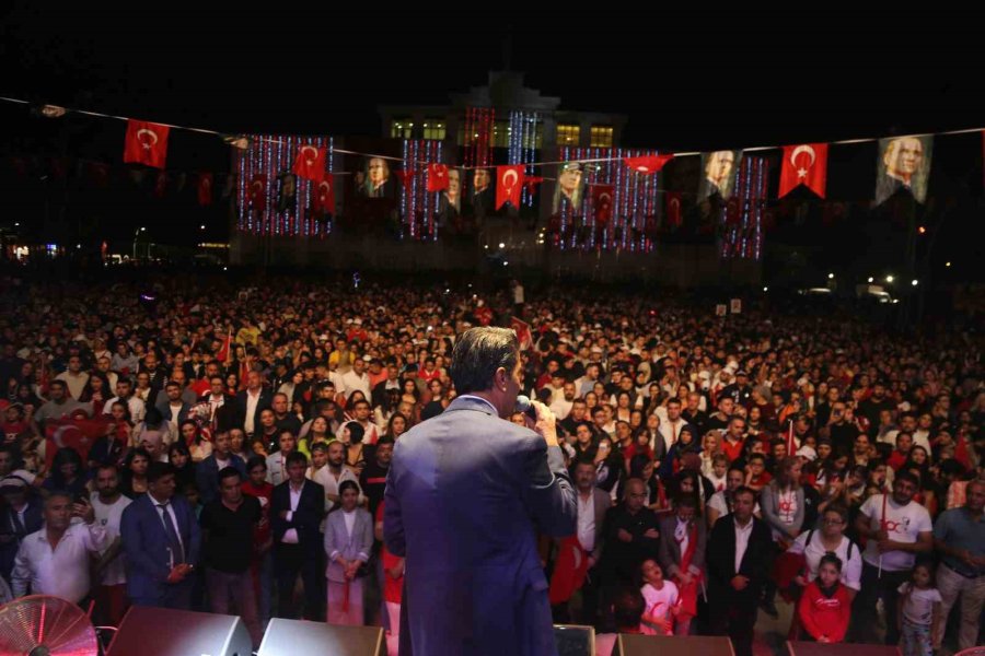 Antalya’nın İlçelerinde Cumhuriyet’in 100. Yılı Coşkusu Yaşandı