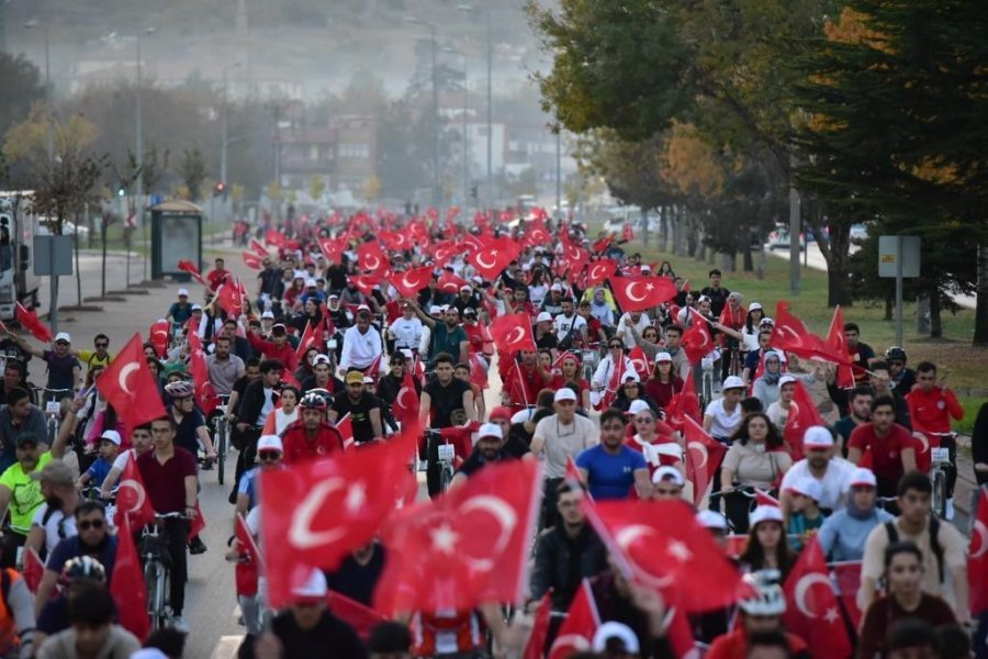 Türkiye Cumhuriyeti’nin Yüzüncü Yılında Binlerce Pedal