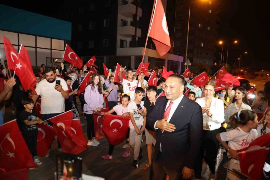 Toroslar Bayram Sevincini Cumhuriyet Tırı İle Yaşadı