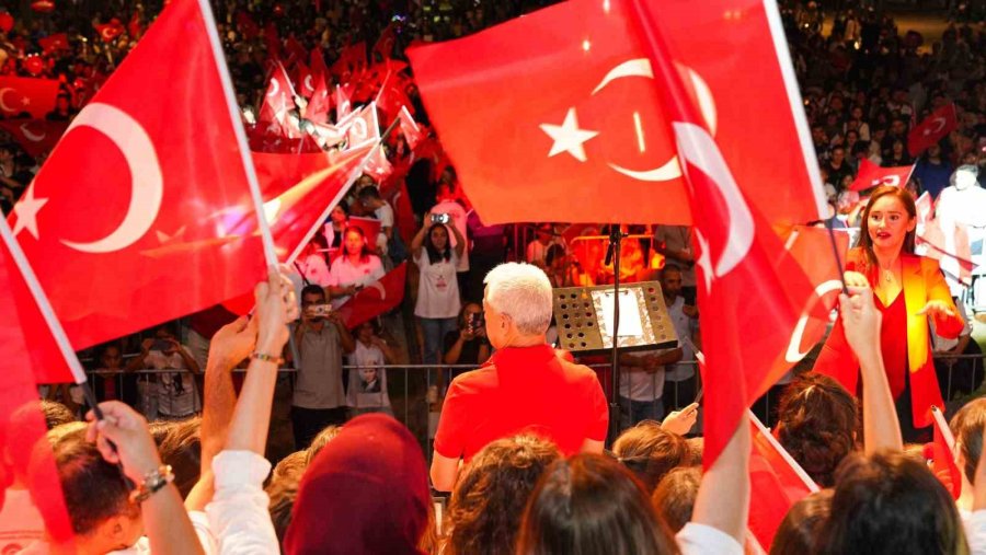 Antalya’nın İlçelerinde Cumhuriyet’in 100. Yılı Coşkusu Yaşandı