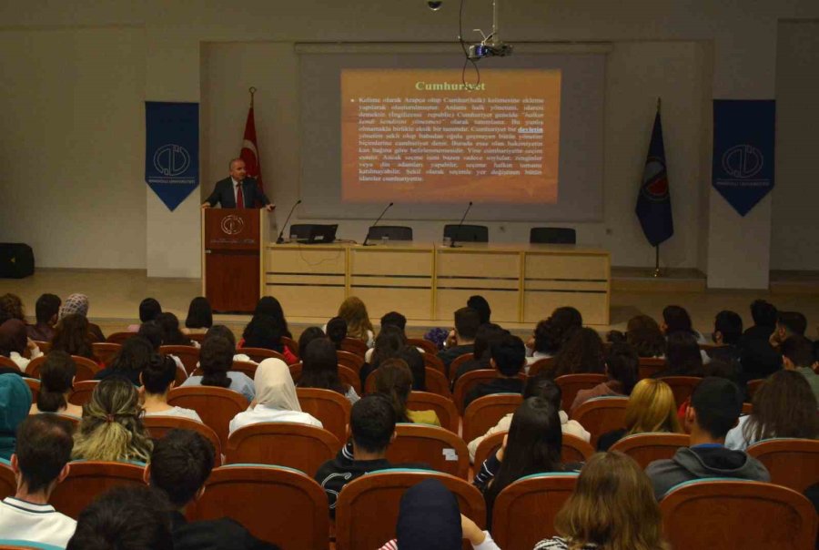 Eğitim Fakültesi’nden ’milli İrade Ve Cumhuriyet’ Konferansı