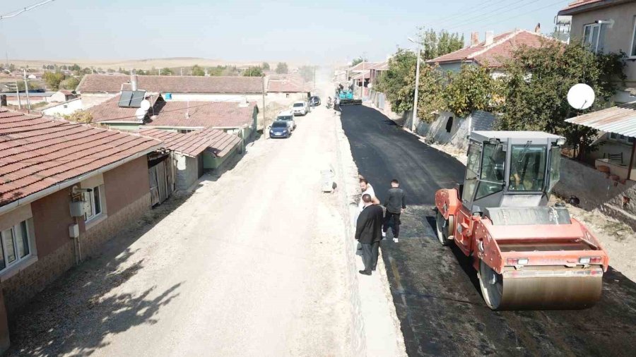 Beylikova’nın Tüm Yolları Sıcak Asfalt Yapıldı