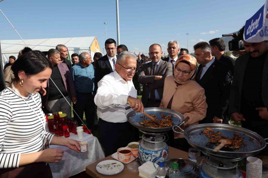 Millet Bahçesi, Yeni Tramvay Hattı Ve Gastronomi Günleri Cumhuriyet’in 100’üncü Yılına Çok Yakıştı