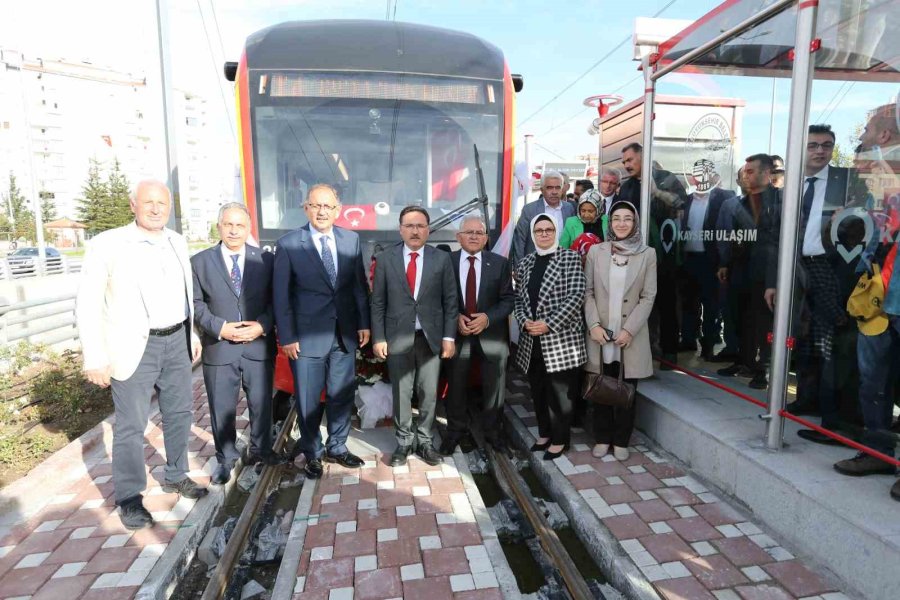 Millet Bahçesi, Yeni Tramvay Hattı Ve Gastronomi Günleri Cumhuriyet’in 100’üncü Yılına Çok Yakıştı