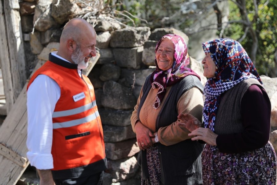 Başkan Çolakbayrakdar: "kırsal Mahallelerin Köy Kimliğini Koruması Adına Birçok Projeyi Hayata Geçirdik"