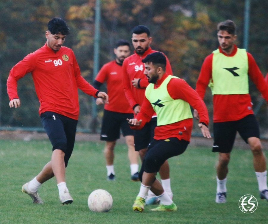 Eskişehirspor Sincan Belediyespor Müsabakası Hazırlıklarına Başladı