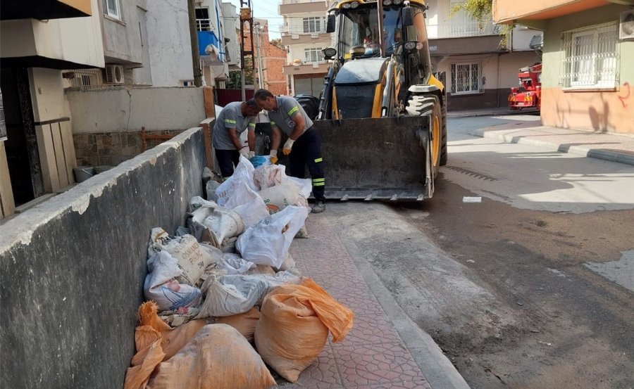 Akdeniz’deki 65 Mahalle Ve 2 Bin 800 Sokaktan Günde 400 Ton Çöp Toplanıyor