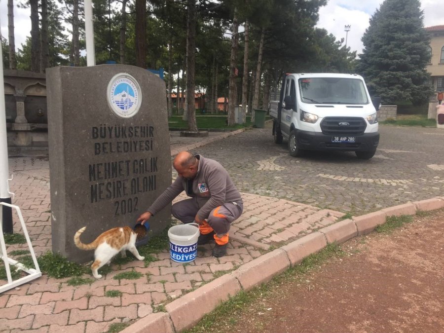 Daha Temiz Ve Sağlıklı Bir Çevre İçin Melikgazi’de Çalışmalar Aralıksız Devam Ediyor