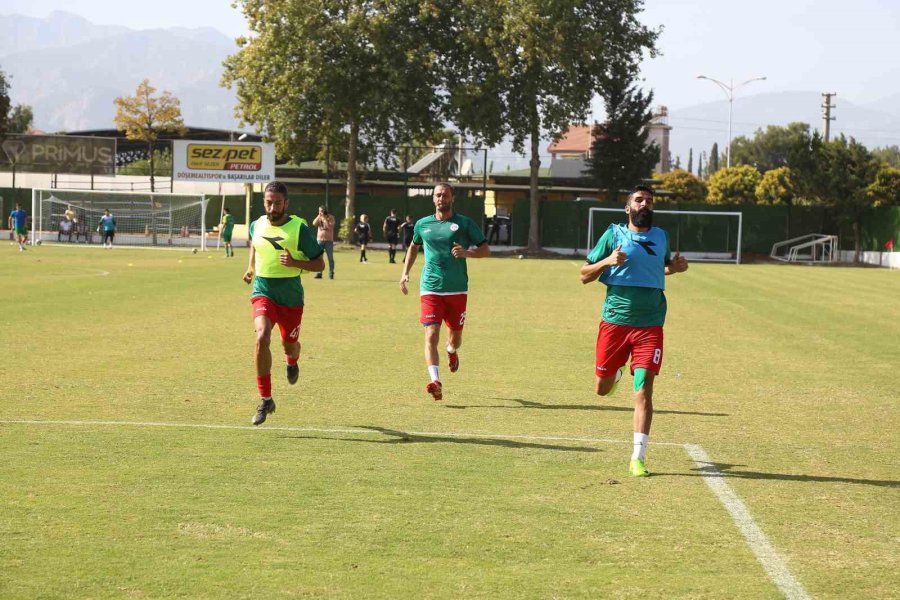 Döşemealtı Futbol Takımı Muğla Deplasmanına Hazırlanıyor