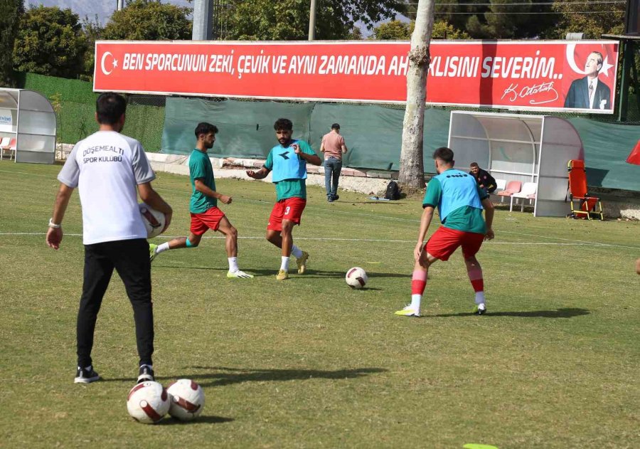 Döşemealtı Futbol Takımı Muğla Deplasmanına Hazırlanıyor