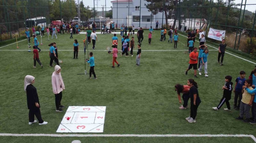 Poligon Köy Okullarına Gitti, Öğrenciler Yeni Bir Sporla Tanıştı