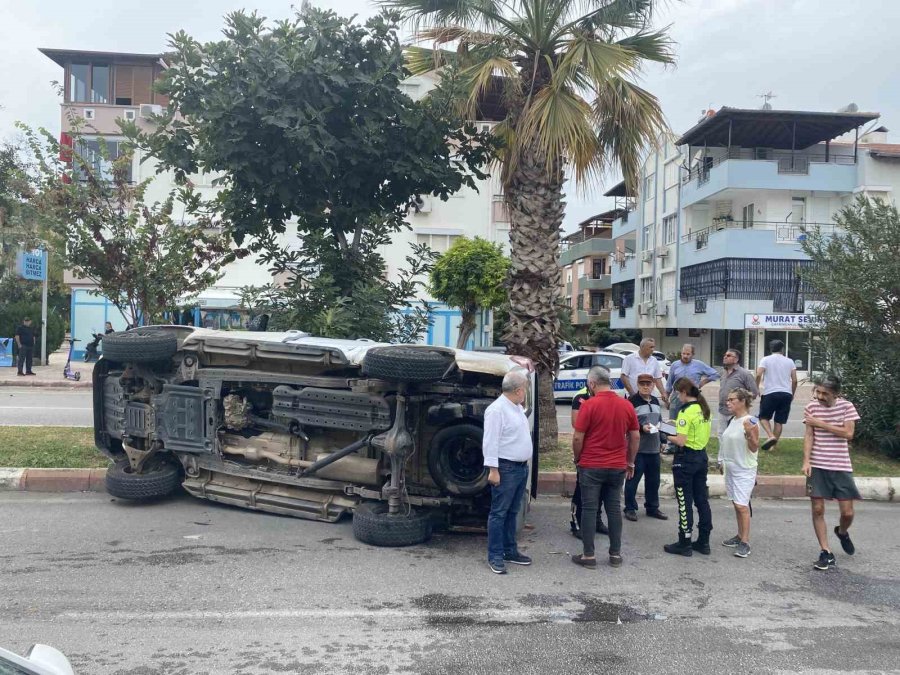 Yan Yatan Kamyonetten Yara Almadan Çıktı