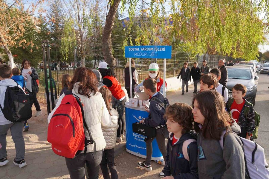 Tepebaşı’nın Çocuklar İçin Gıda Desteği Sürüyor