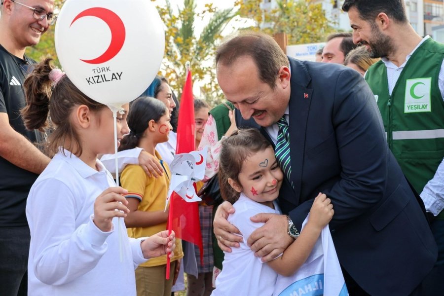 Vali Pehlivan, Kızılay Haftası Etkinliğine Katıldı