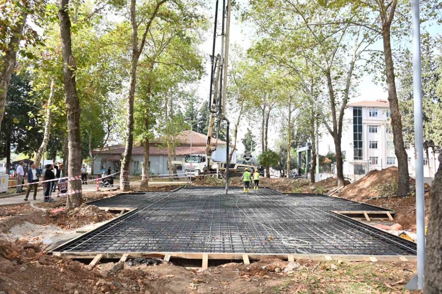 Varsak Kent Meydanı Projesinin Temeli Atıldı