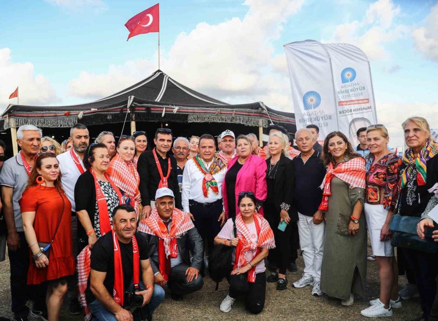 Yörük Türkmen Festivali’ne Coşkulu Açılış