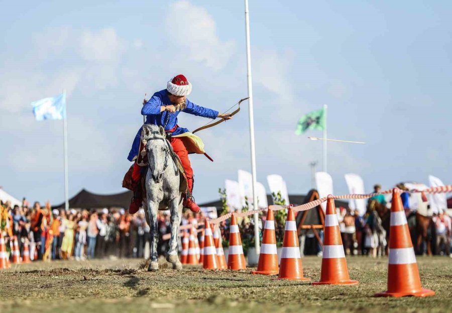 Yörük Türkmen Festivali’ne Coşkulu Açılış