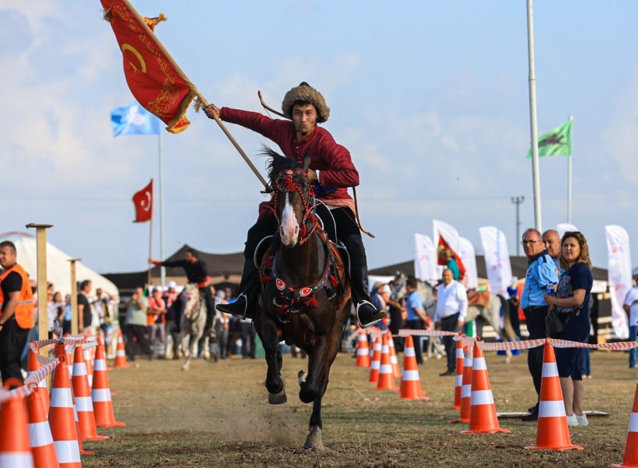 Yörük Türkmen Festivali’ne Coşkulu Açılış