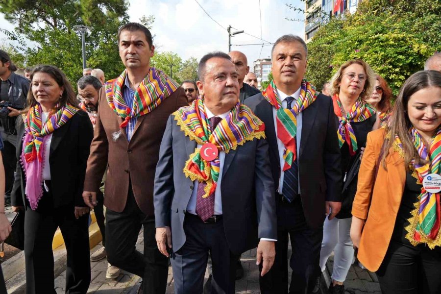 Antalya’da 2. Uluslararası Yörük Türkmen Festivali ‘yörük Göçü’ İle Başladı