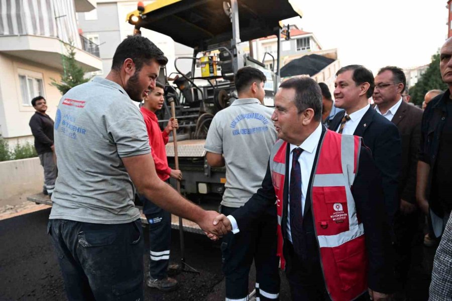 Elmalı Doğalgaza Kavuştu, İlk Doğalgazı Başkan Böcek Yaktı