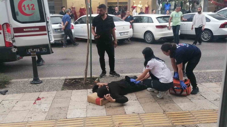 Belindeki Silah Yürürken Ateş Alınca Yere Yığıldı, O Anlar Kamerada