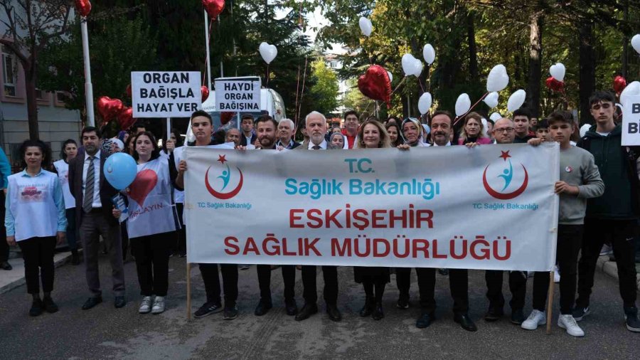 Sağlık Çalışanları Ve Vatandaş ‘organ Bağışı Haftası’ Yürüyüşünü Gerçekleştirdi