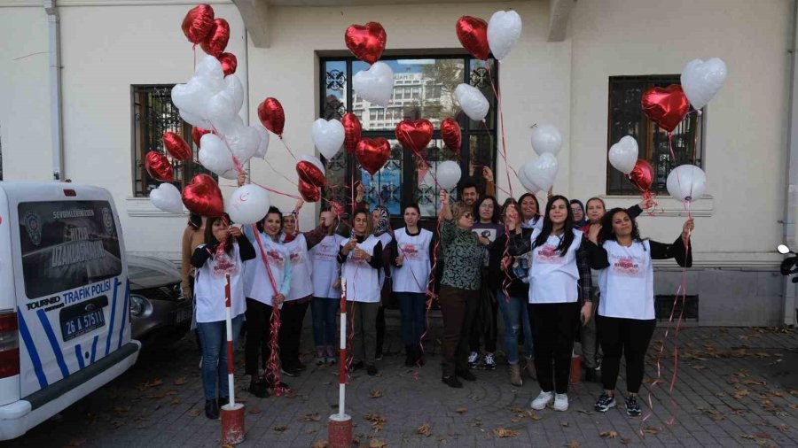 Sağlık Çalışanları Ve Vatandaş ‘organ Bağışı Haftası’ Yürüyüşünü Gerçekleştirdi