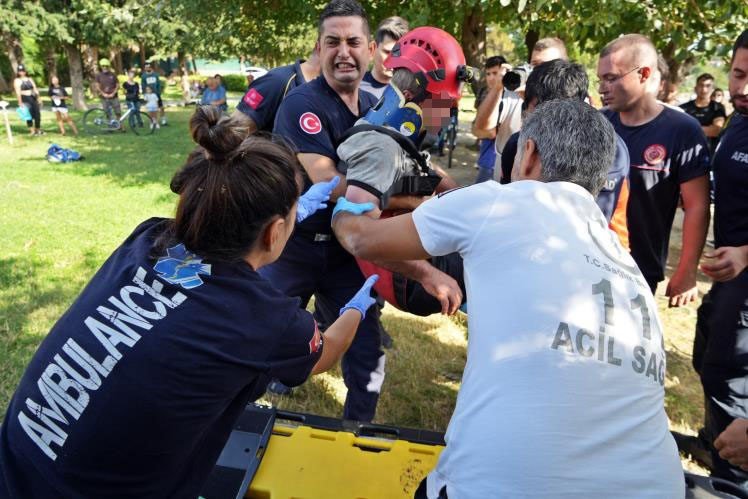 Tansiyonu Düştü, 15 Metrelik Falezlerden Düştü