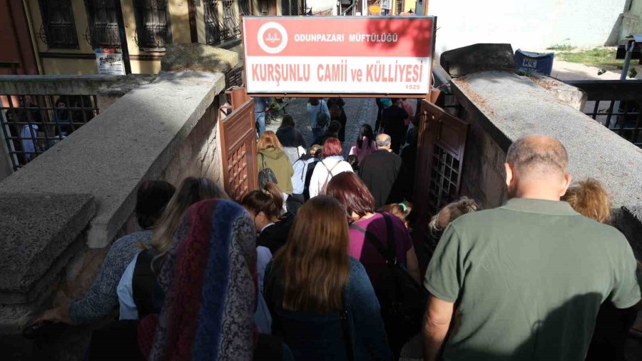 Tarihi Odunpazarı Evleri Haftasonunda Turistlerin Odağı Olmaya Devam Ediyor