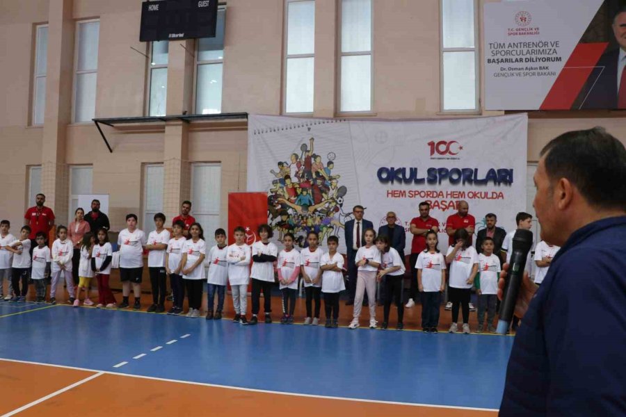 Kayseri’de ‘fabrika Voleybol Okulu’ Açıldı