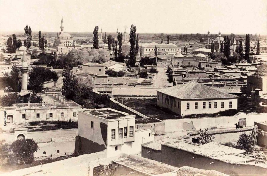 Konya Tarihine Fotoğrafları İle Işık Tutuyor