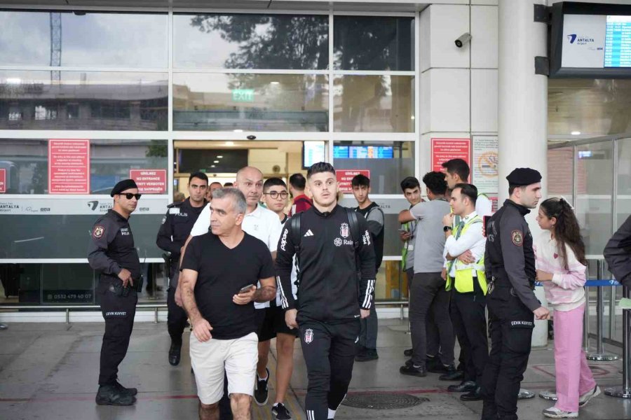 Beşiktaş, Antalya’ya Geldi