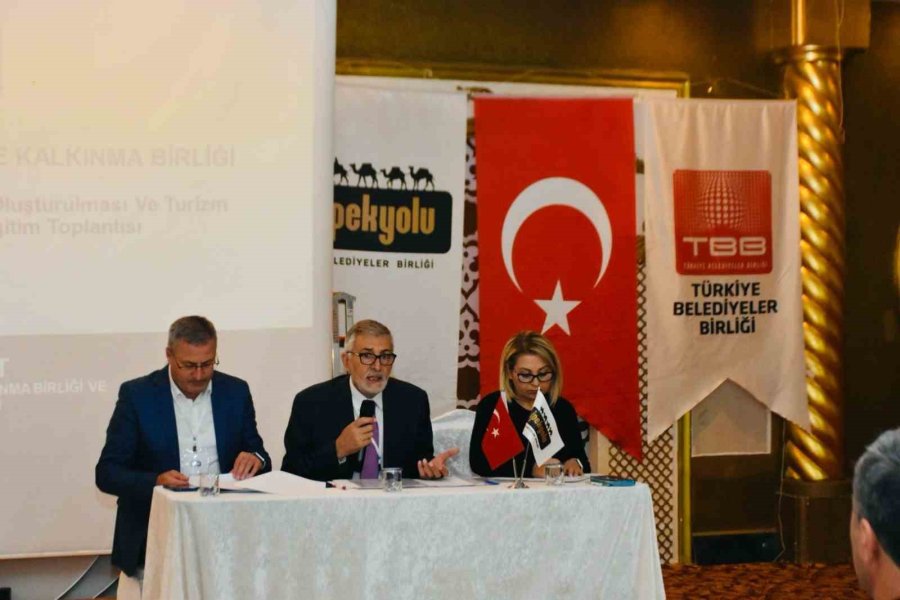 İpekyolu Belediyeler Birliği Mudurnu’da Toplandı