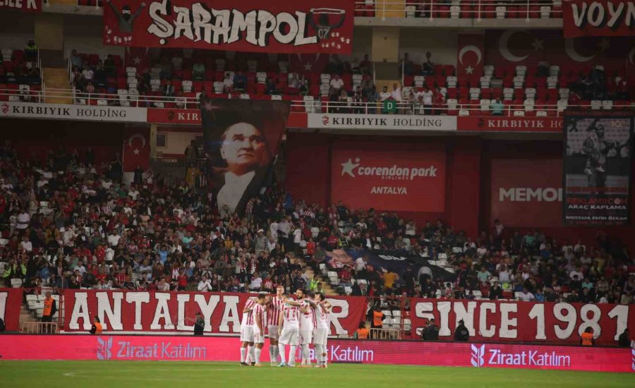 Trendyol Süper Lig: Antalyaspor: 0 - Beşiktaş: 0 (maç Devam Ediyor)