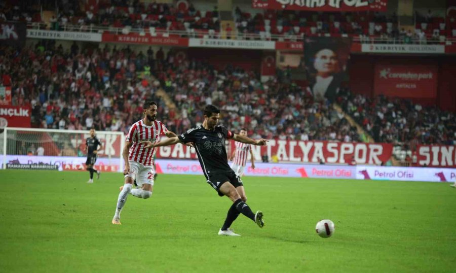 Trendyol Süper Lig: Antalyaspor: 0 - Beşiktaş: 0 (maç Devam Ediyor)