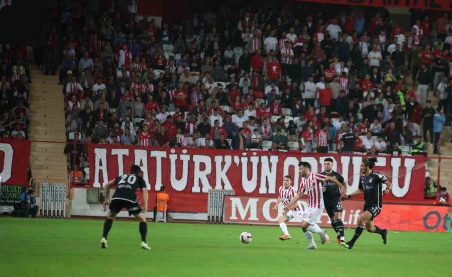 Trendyol Süper Lig: Antalyaspor: 0 - Beşiktaş: 0 (maç Devam Ediyor)