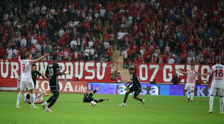 Trendyol Süper Lig: Antalyaspor: 0 - Beşiktaş: 0 (maç Devam Ediyor)