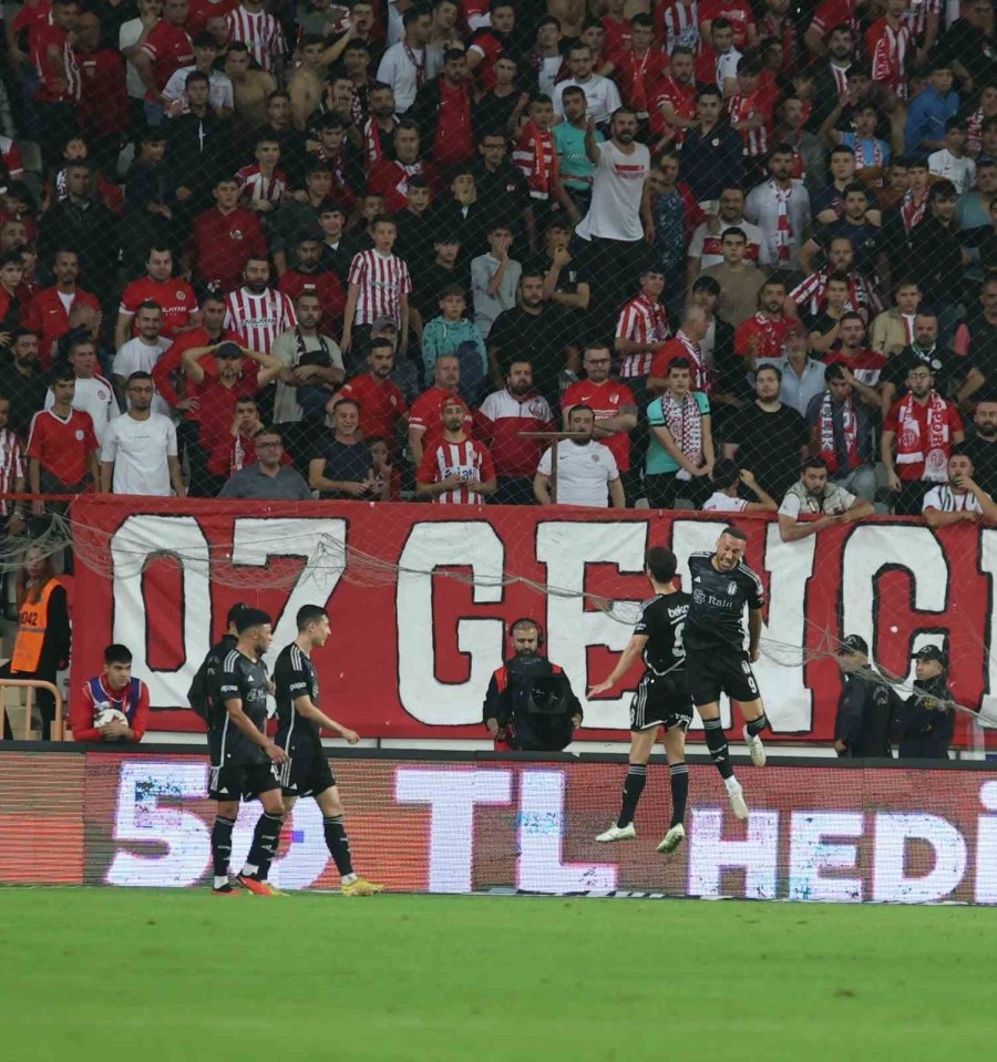 Trendyol Süper Lig: Antalyaspor: 0 - Beşiktaş: 1 (ilk Yarı)