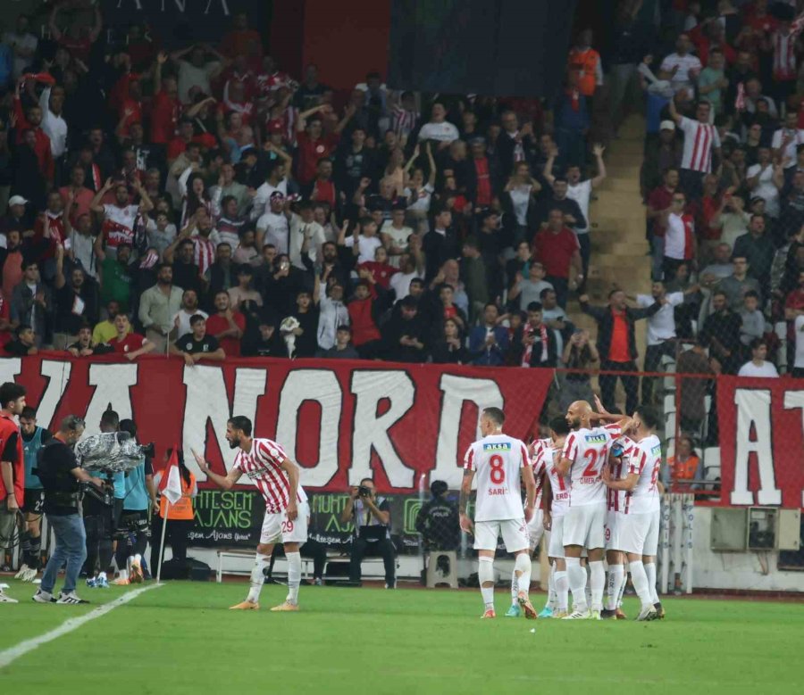 Trendyol Süper Lig: Antalyaspor: 3 - Beşiktaş: 2 (maç Sonucu)