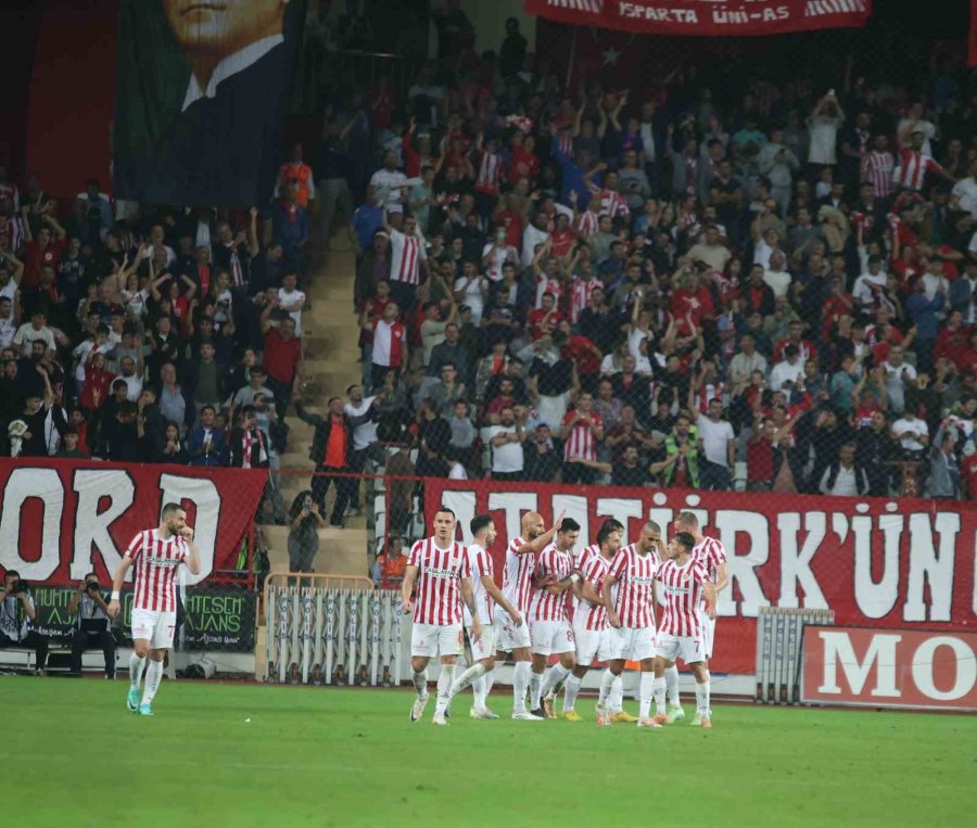 Trendyol Süper Lig: Antalyaspor: 3 - Beşiktaş: 2 (maç Sonucu)