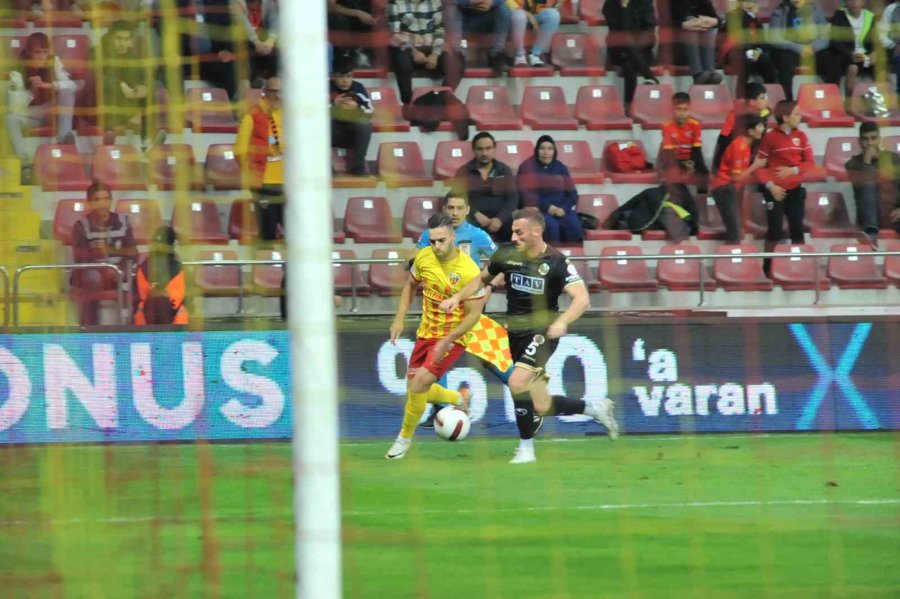 Trendyol Süper Lig: Kayserispor: 0 - Corendon Alanyaspor: 0 (ilk Yarı)