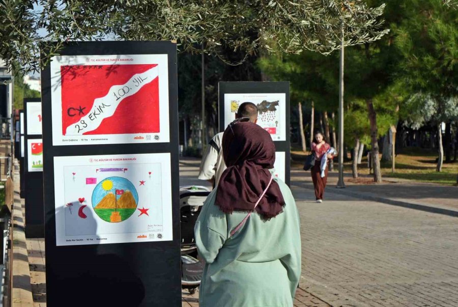 13 Yaşındaki Depremzede Fatma ’çocuğun Gözünden’ Depremi Çizerek Herkesi Hüzünlendirdi