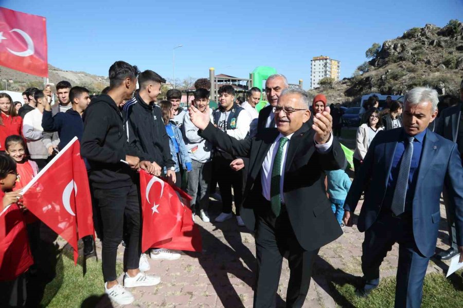 Büyükşehir’den Altınoluk’a Muhteşem Sosyal Yaşam Merkezi