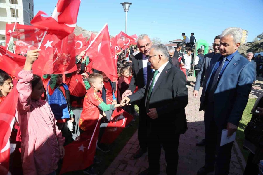 Büyükşehir’den Altınoluk’a Muhteşem Sosyal Yaşam Merkezi