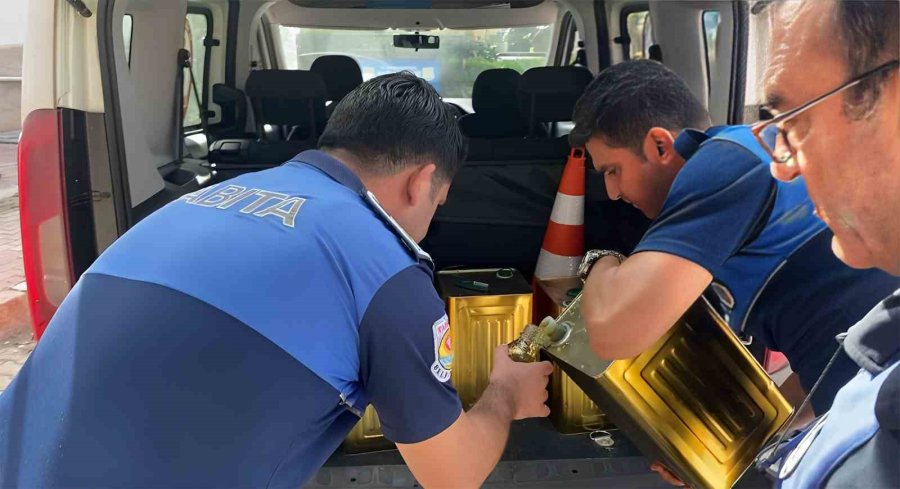 Tarsus’ta 350 Litre Sahte Zeytinyağı Ele Geçirildi