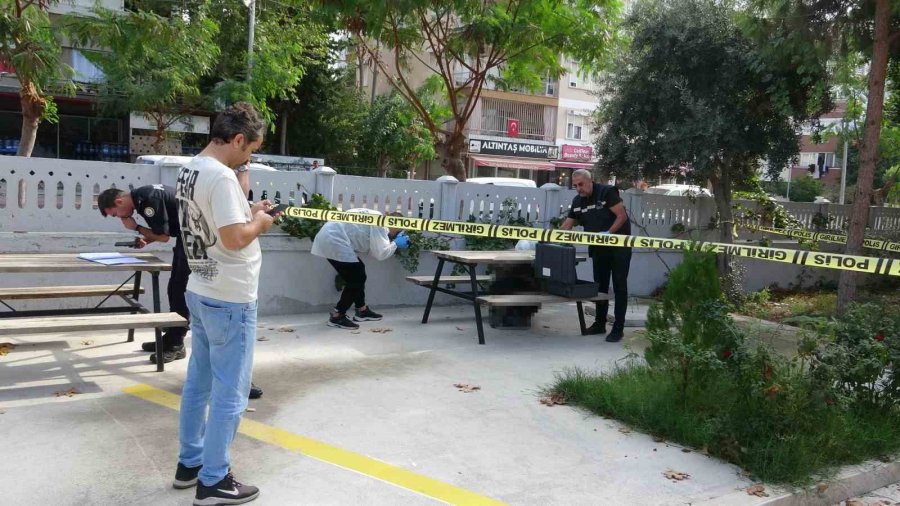 Dinlenmek İçin Oturduğu Cami Bahçesindeki Bankta Son Nefesini Verdi