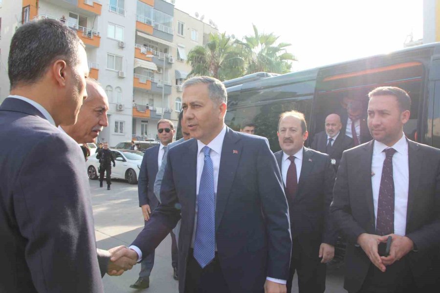 Bakan Yerlikaya: "zehir Tacirlerine Hayatı Zehretmeye Devam Ediyoruz"