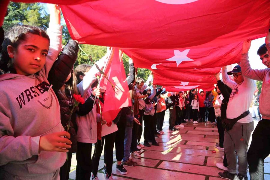 Mersin’den Bin Yörük Çocuğu Ata’nın Huzurunda