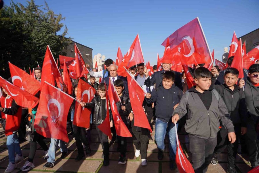 Mersin’den Bin Yörük Çocuğu Ata’nın Huzurunda